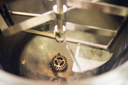 Regard fiale laboratorio cosmetici